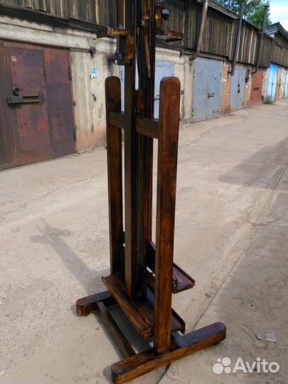 Студийный, академический мольберт