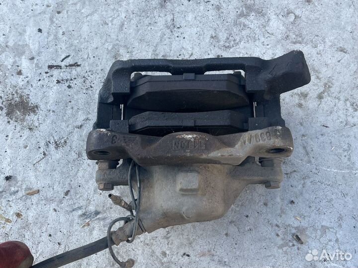 Передний суппорт Рено Меган 1