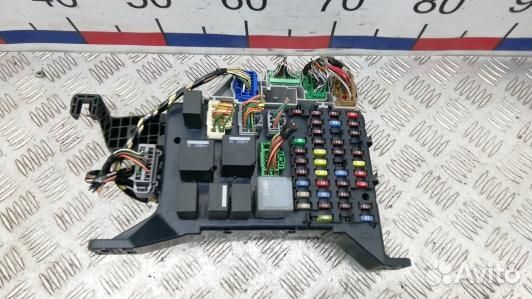 Блок предохранителей ford mondeo 3 (YBE04M101)