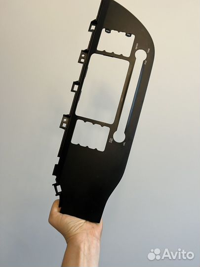 Манитола kia, оригинал с рамкой