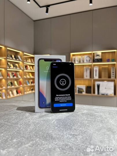 iPhone X, 64 ГБ