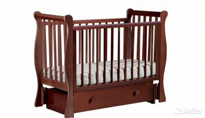 Кроватка-маятник+ матрас+бортики.Привезу