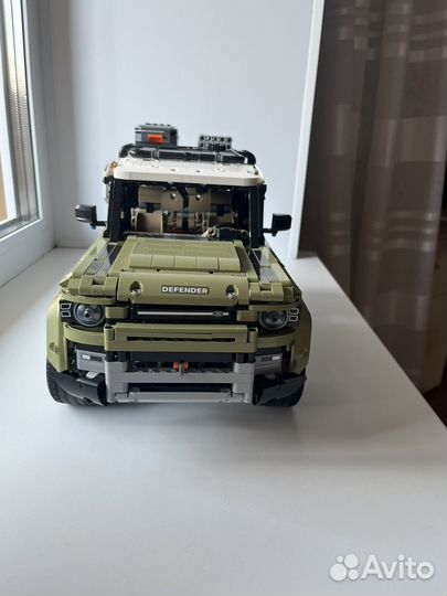 Lego technic 42110 land rover defender