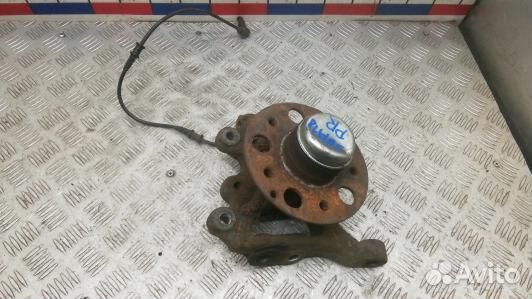 Ступица передняя правая mercedes benz C-class W203