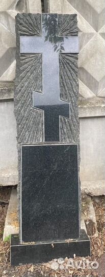 Памятник на могилу из гранита
