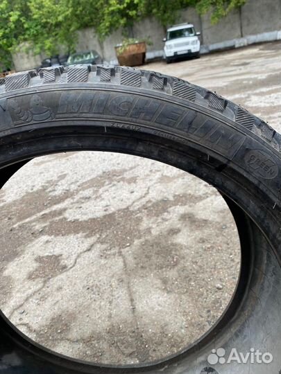 Michelin X-Ice North 3 225/40 R19