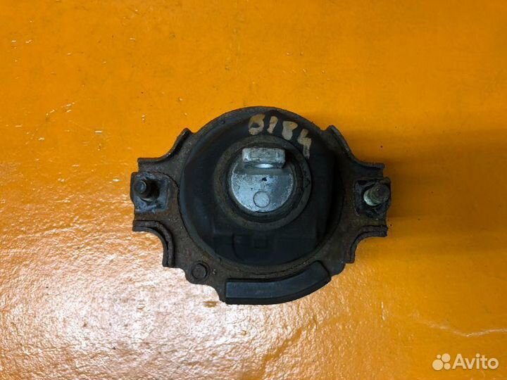 Подушка двигателя передняя Honda Crosstour 2010