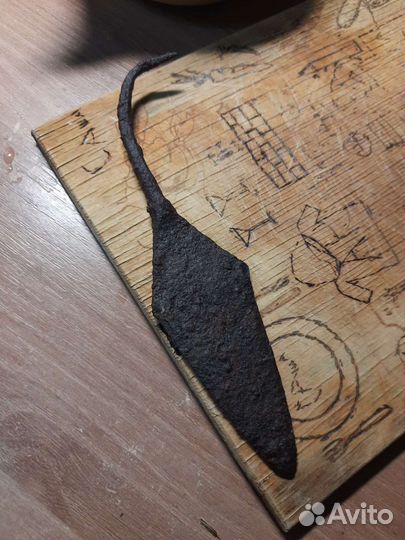 Древний наконечник стрелы