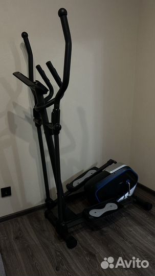 Эллиптический тренажер Evofitness Jess