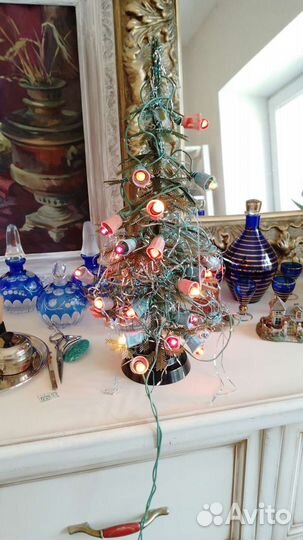 Елка искусственная с гирляндой и игрушками