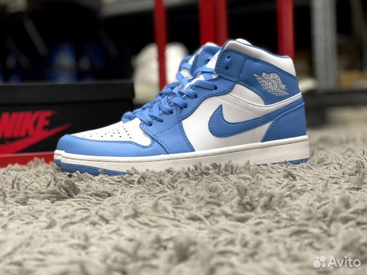 Кроссовки Nike Air Jordan 1 Mid Unc Blue