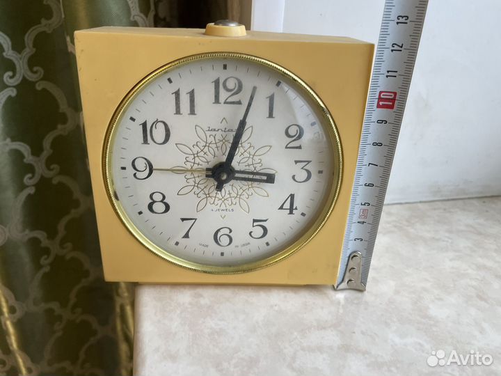 Настольные часы янтарь будильник