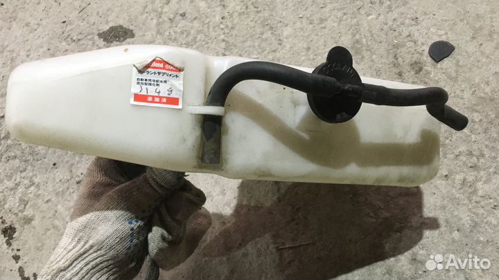 Расширительный бачок Mazda 6 1