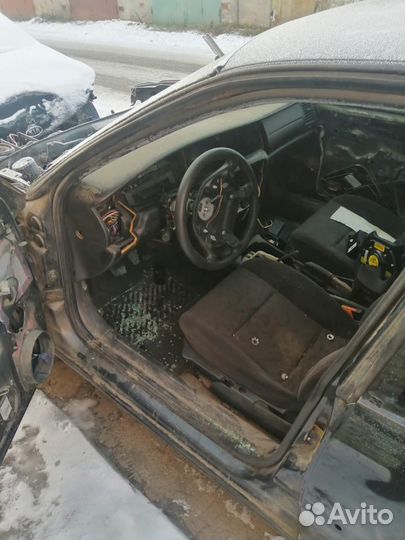 Двигатель автомобиля Opel Vectra B X18XE разбор