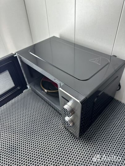 Микроволновая печь Pioneer новая хром черная