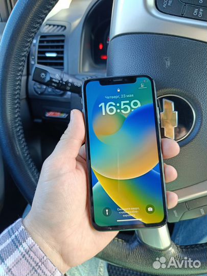 iPhone X, 64 ГБ