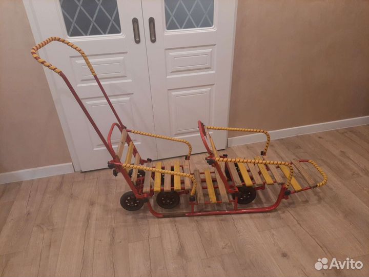 Санки для двойни с колесами