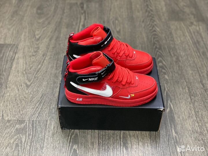 Кроссовки Nike Air Force 1 Mid LV8 Utility Red