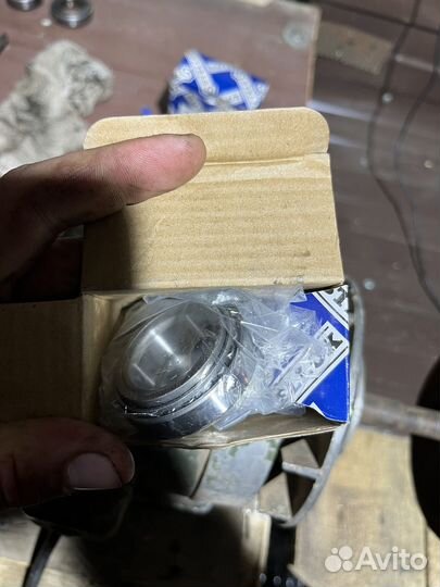 Ступичный подшипник nissan задний