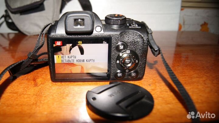 Компактный фотоаппарат