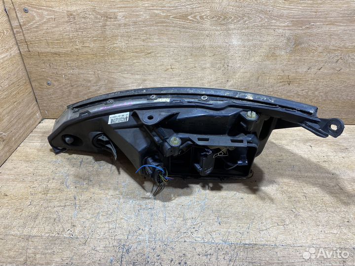 Фара передняя правая Ford Focus 1 рест 142168