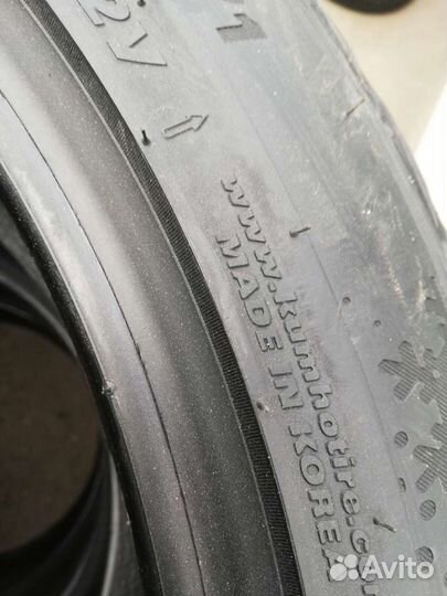 Kumho WinterCraft WP71 245/45 R19 и 275/40 R19 105V