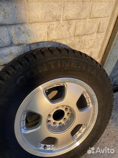 Continental ContiWinterViking 1 205/70 R15 96Q