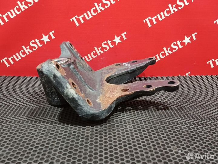 Кронштейн передней рессоры левый 2023г