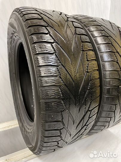 Nokian Tyres Hakkapeliitta R2 285/60 R18 R