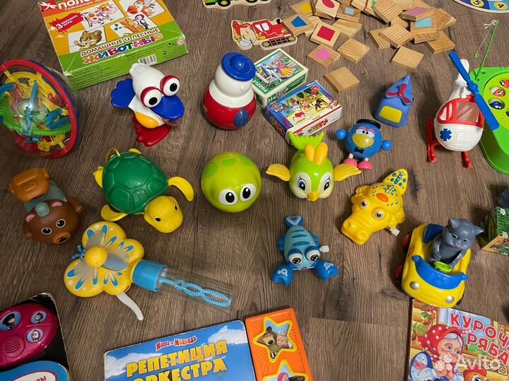 Большой пакет развивашек, книжки, игрушки