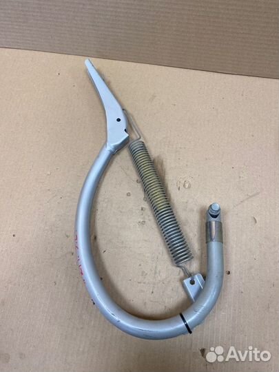 Петля крышки багажника задняя левая Mercedes-Benz