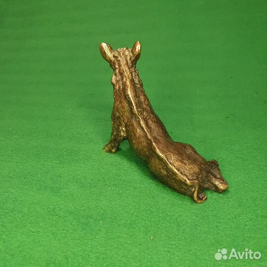 Фигурка из бронзы литая. Кабан сидящий