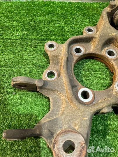 Цапфа(3) задний правый Lexus Rx450H GYL10 2010