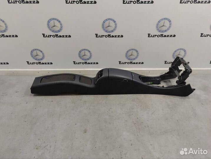Подлокотник Mercedes W219