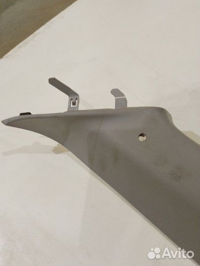 Накладка стойки передняя левая Mitsubishi Lancer