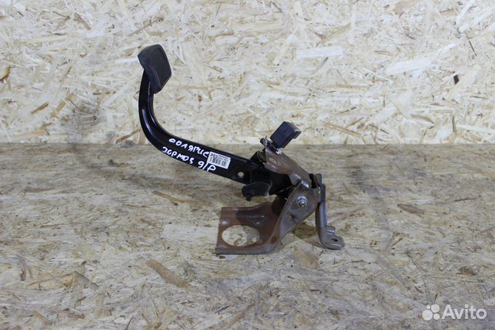 Педаль тормоза Hyundai Solaris