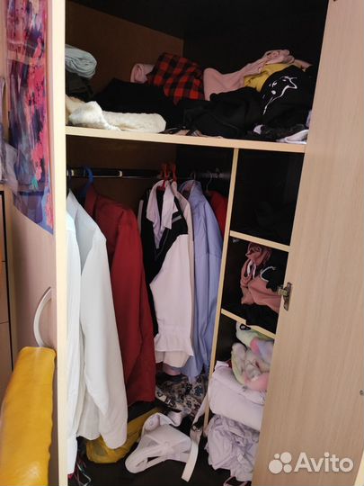 Детская кровать чердак со столом и шкафом