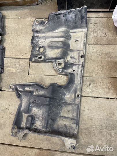 Защита кузова антигравийная Toyota Highlander 3