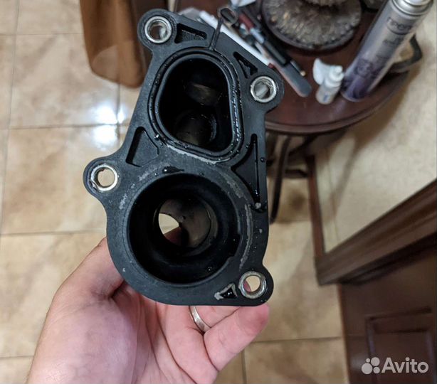 Корпус термостата Ford Focus 2