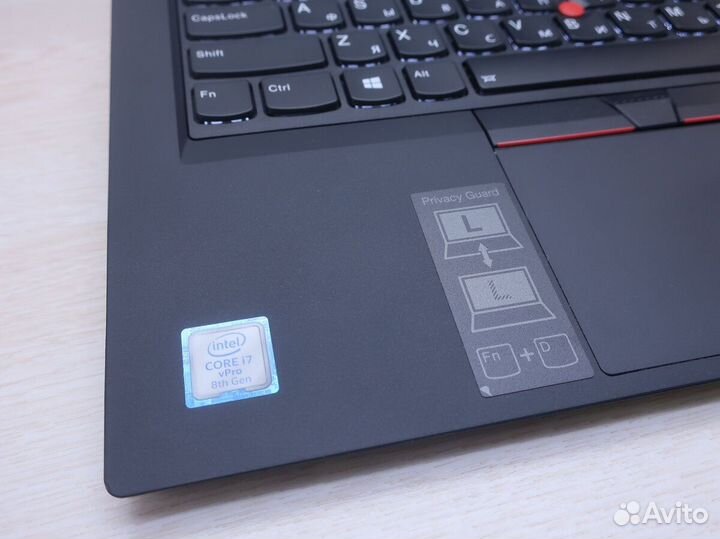 Ультрабук Lenovo ThinkPad T490 i7-8665 16Gb 512SSD