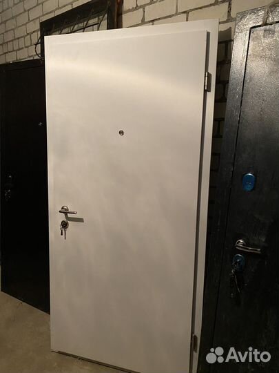 Дверь входная железная бу