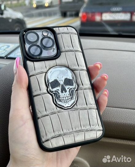 Чехол на iPhone 13 про