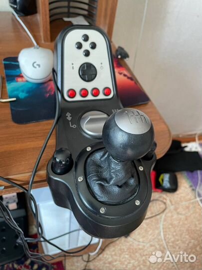 Игровой руль Logitech g25