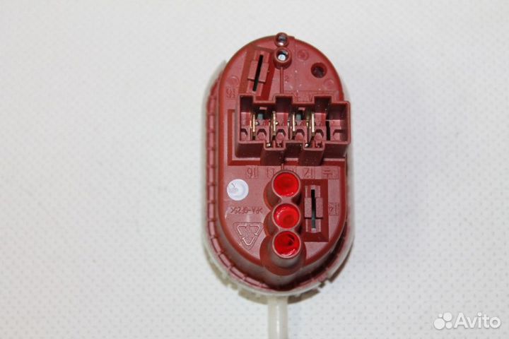 Прессостат Bosch 177210 бу. 1624