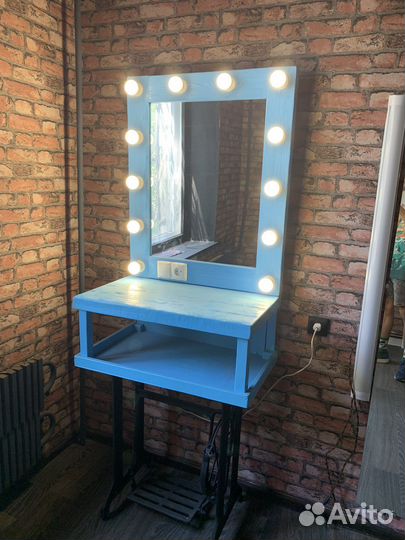 Зеркало, гримерный стол