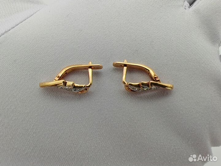 Пара серёг 585 пробы с бриллиантами. Рассрочка