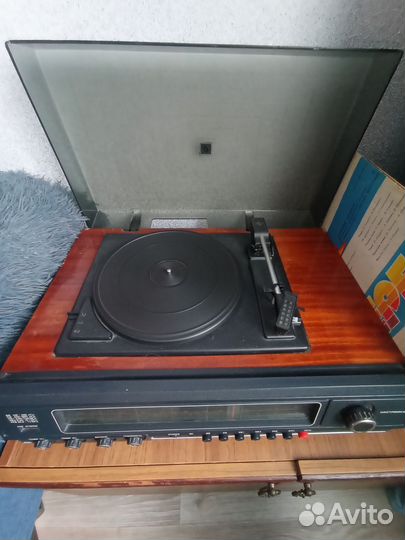 Проигрыватель винила Вега 323 стерео