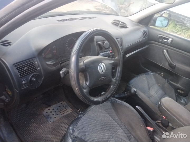 Запчасти Б/У Volkswagen Golf 4 1.6 AKL