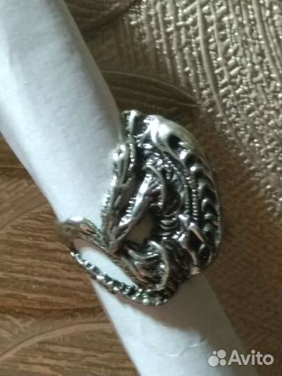 Фигурка, брелоки,перстень Чужой, Хищник