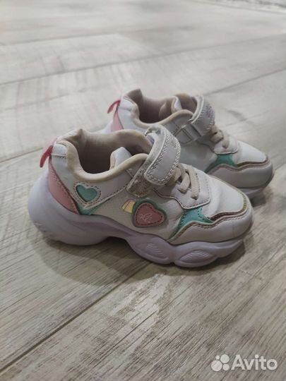 Кроссовки для девочки